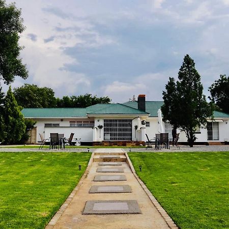 Hotel La Capucine Kroonstad Exteriér fotografie